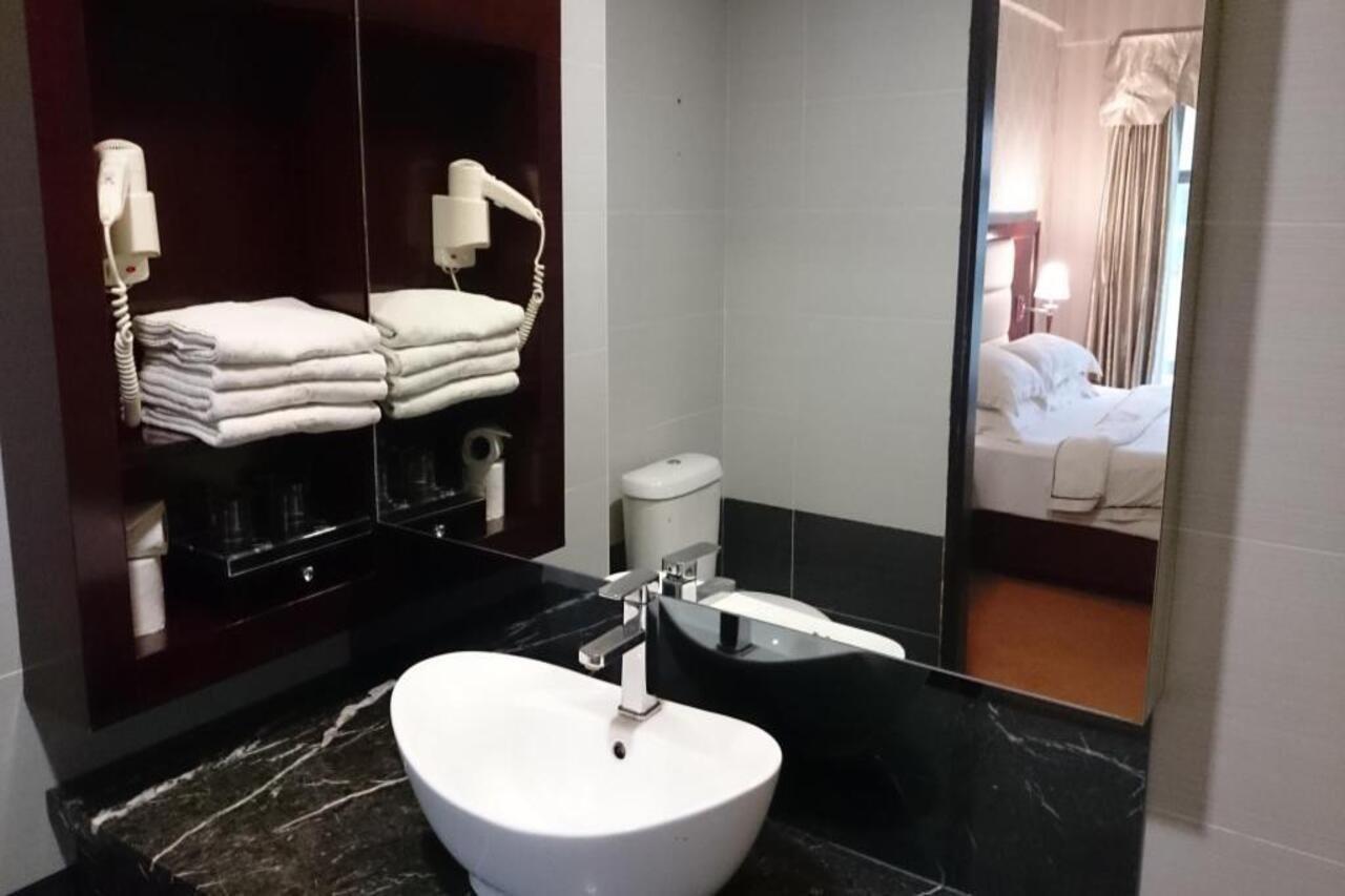 Pariss Hotel Джохор-Бару Экстерьер фото