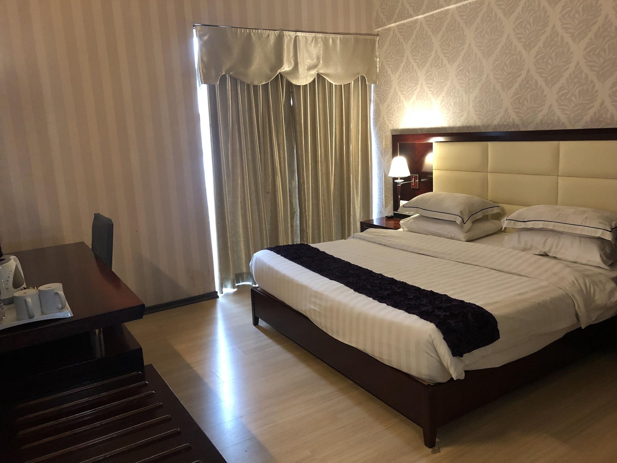 Pariss Hotel Джохор-Бару Экстерьер фото