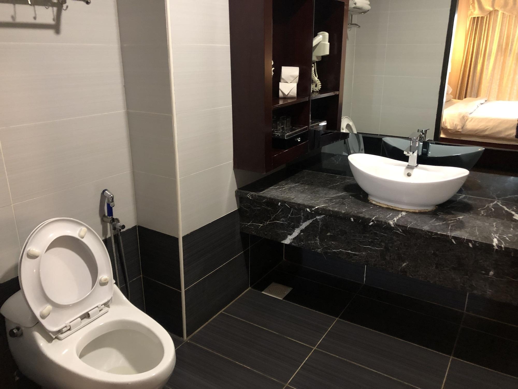 Pariss Hotel Джохор-Бару Экстерьер фото