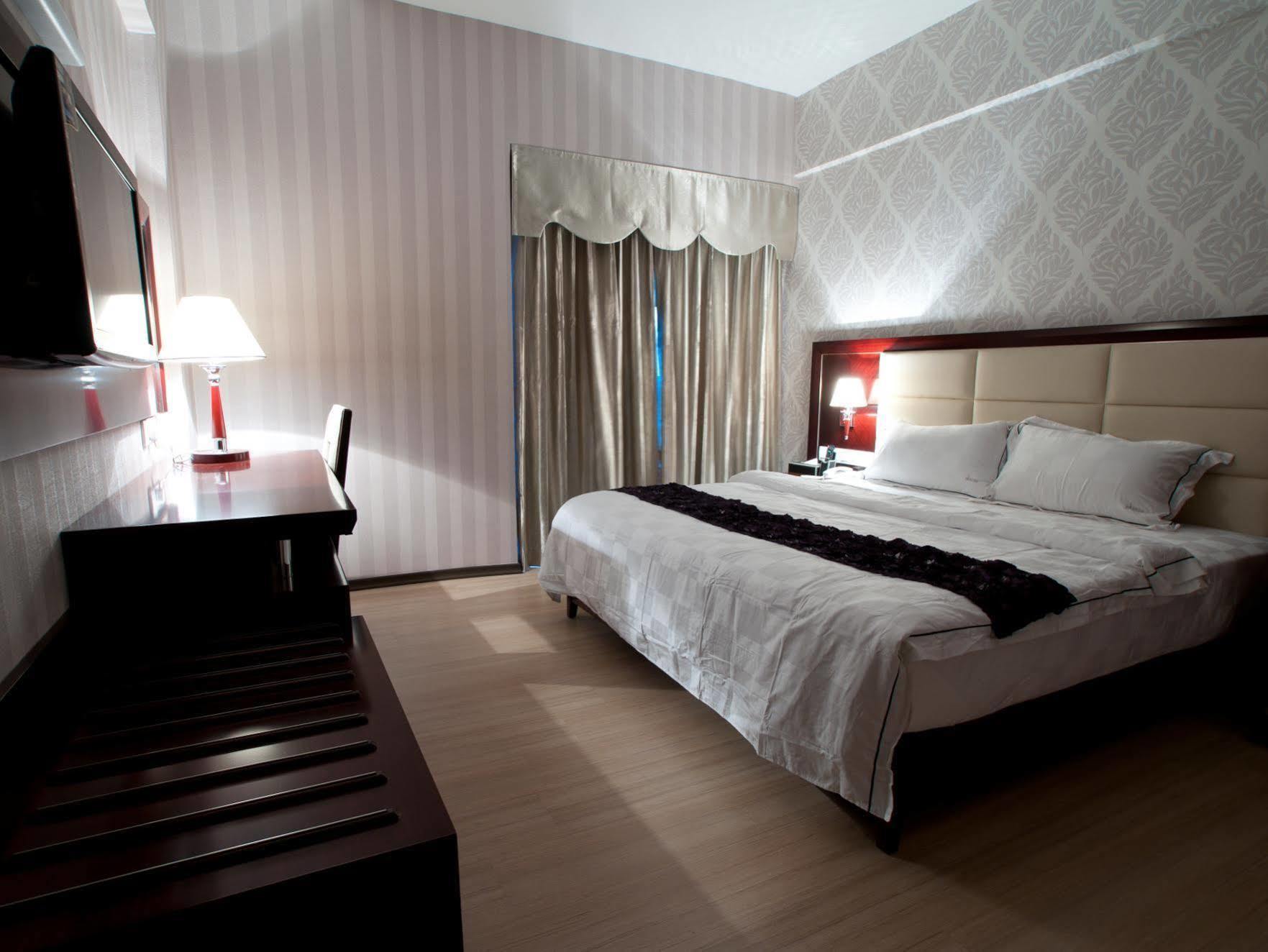 Pariss Hotel Джохор-Бару Экстерьер фото
