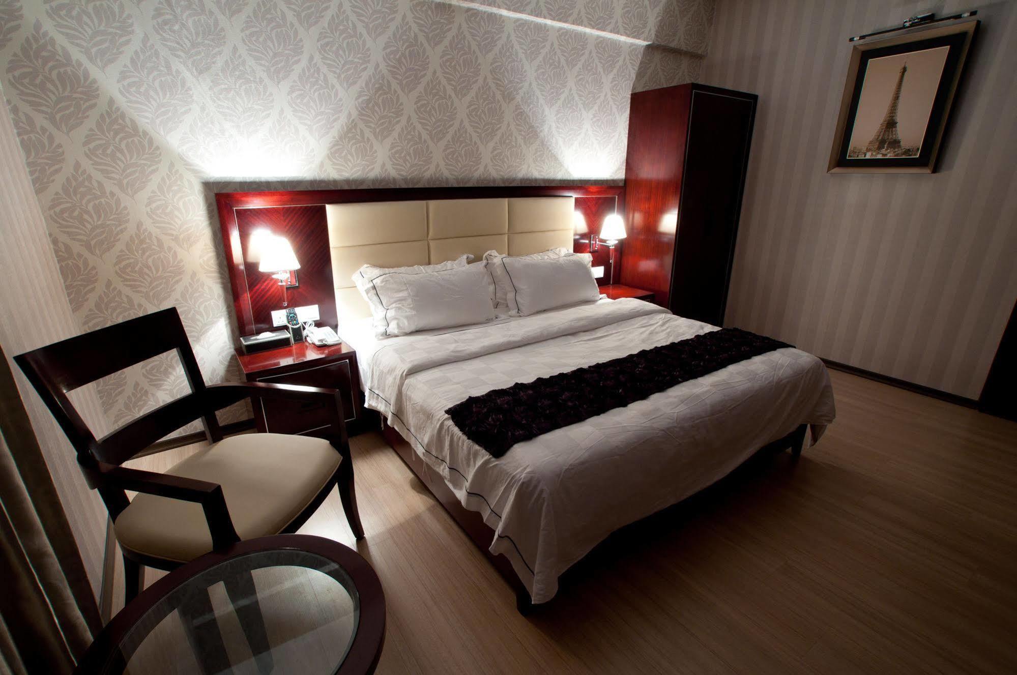 Pariss Hotel Джохор-Бару Экстерьер фото